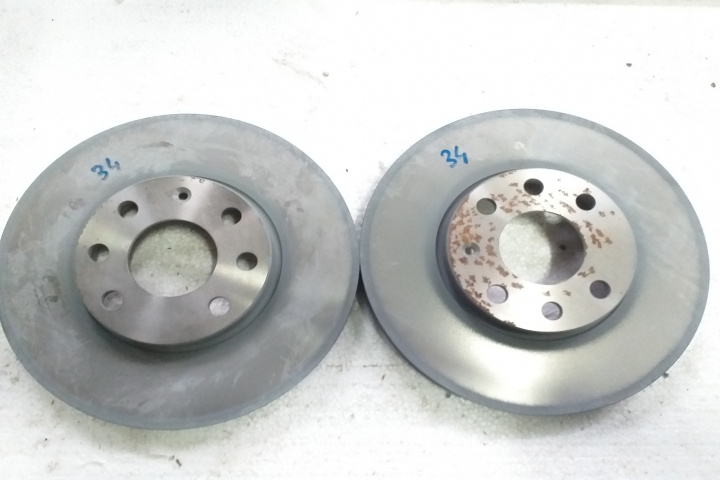 Discuri frana punte fata Disc frana punte fata Original GM 9117677 B340 Nr34 9117677 Chevrolet Astra 2 [1998 - 2003] Sedan