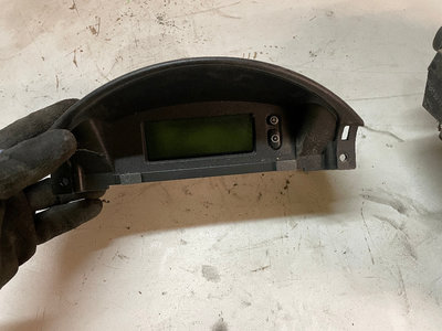 Display central bord Opel Corsa C 1.7 dti 55Kw 75C