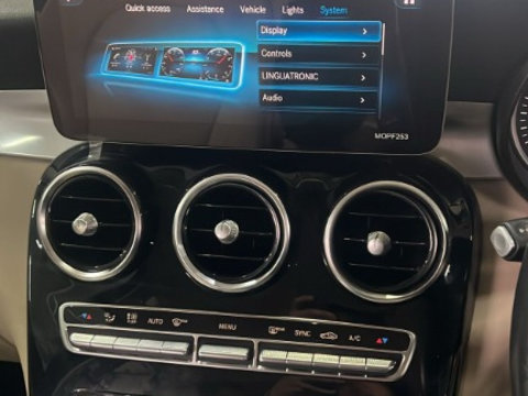 Display navigatie Mercedes GLC 2020