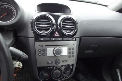 Display Opel Corsa D consola centrala cu display c