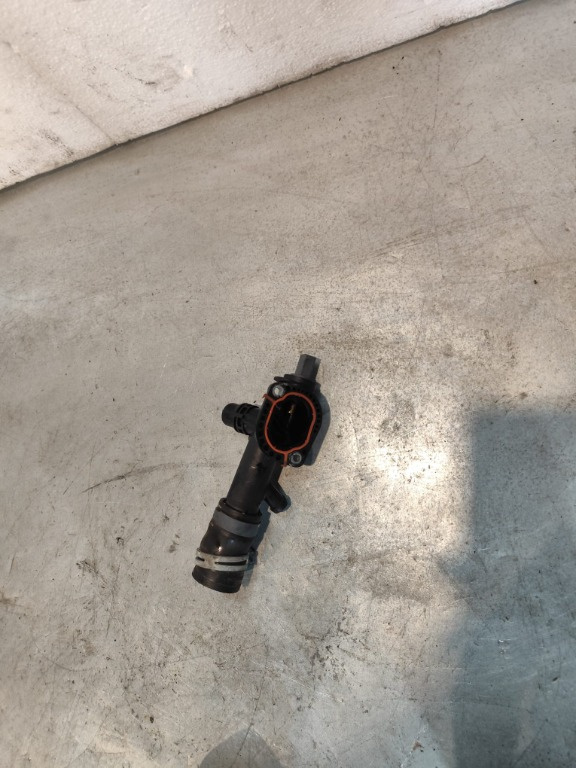 Distribuitor apa 03L121132AC Audi Q5 8R 