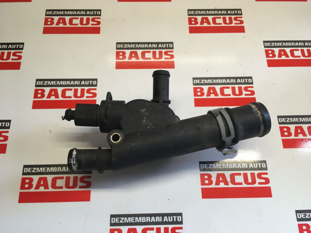 Distribuitor apa Audi A3 8P cod: 038121132d