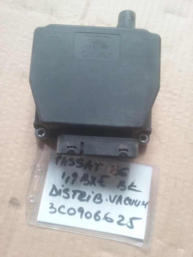 Distribuitor vacuum Passat B6 cod 3C0906635
