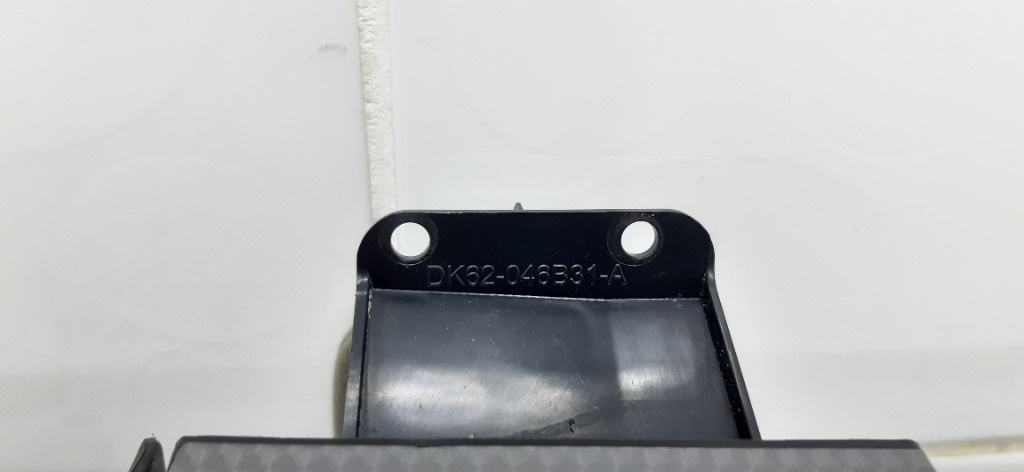 DK62-046B31A Grila Aer Partea Stanga Ran