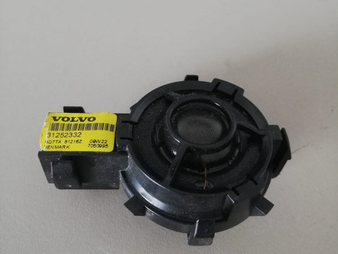 Dynaudio boxa Volvo XC60 31252332