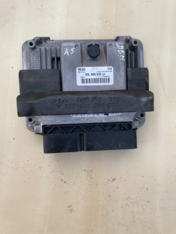 Ecu calculator motor Audi A5 A4 CGL 03L906018JJ