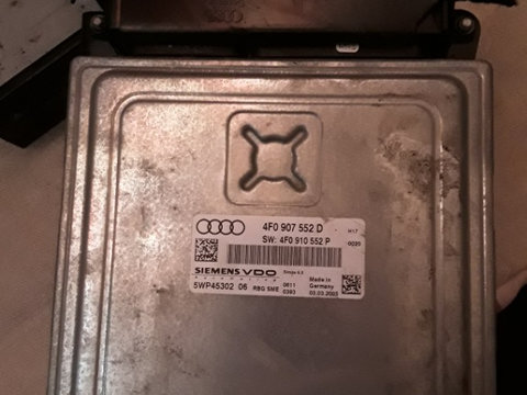 ECU calculator motor Audi A6 C6 2,4 benzină 4F0 907 552 D 4F0 910 552 P