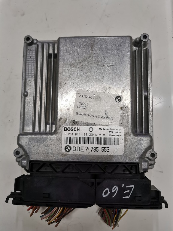 ECU Calculator motor Bmw E60 525 d cod 7795553 0281011120 DDE7795553
