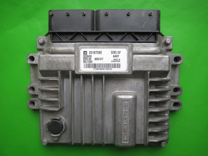ECU Calculator motor Chevrolet Captiva 2.2CDTI 25187592 96951477 DCM3.7AP }