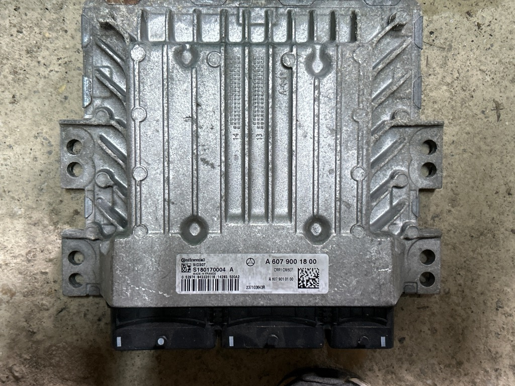 ECU Calculator motor Mercedes A class W176 CLA C117 A6079001800 A 607 900 18 00 SID307