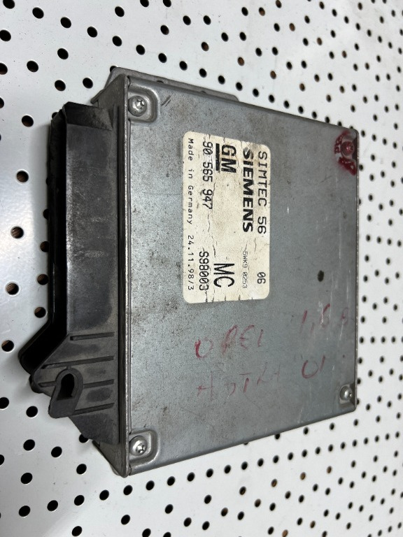 ECU / Calculator Motor Opel Omega 2.0 Benzina Cod : 90565947