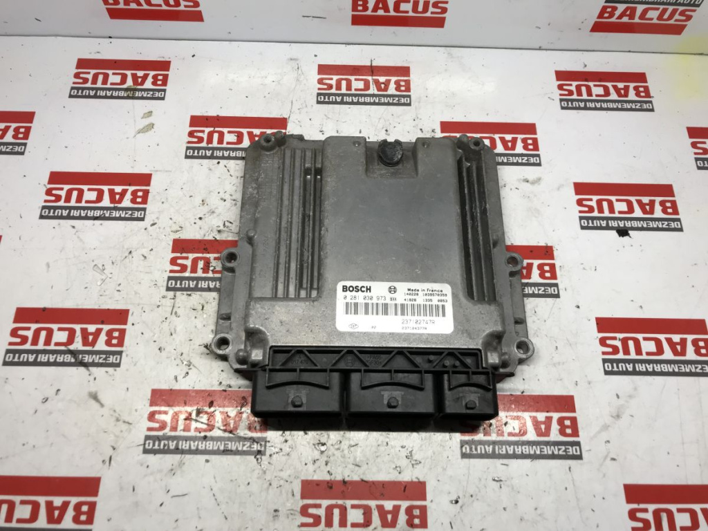 Ecu Calculator Motor Renault Captur 2014 1.5 Dci Cod: 237102747R / 0281030973