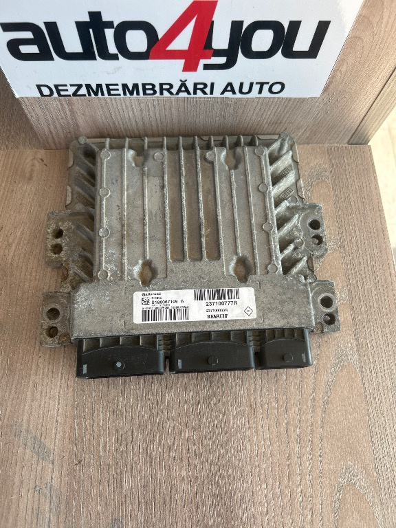 ECU calculator motor Renault megane 3 cod 237100777R 237100033R S180067109 A SID305