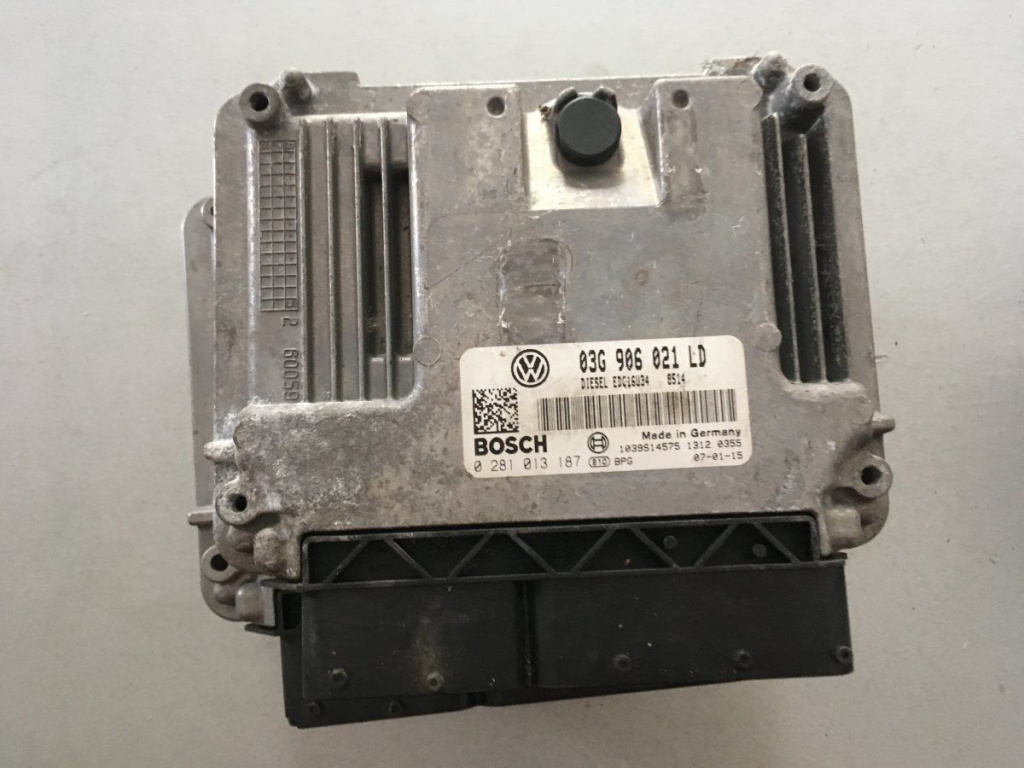 ECU Calculator motor Skoda Octavia 2.0TDI 02810131