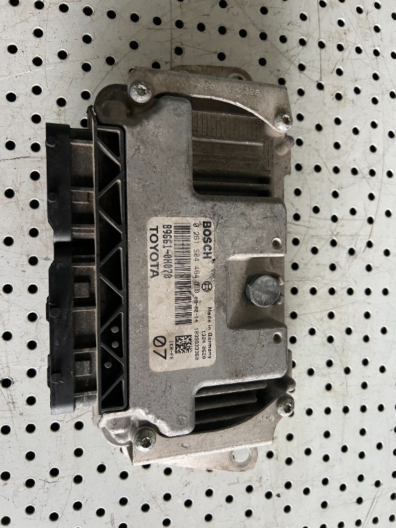 ECU / Calculator Motor Toyota Aygo 1.0 Benzina Cod : 89661-0H070 0261S04464