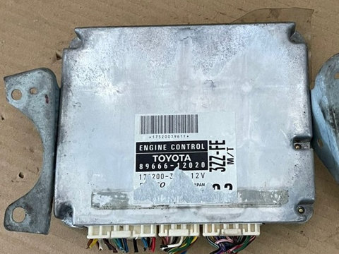 ECU Calculator motor Toyota Corolla 1.6 89666-12020 175200-3961