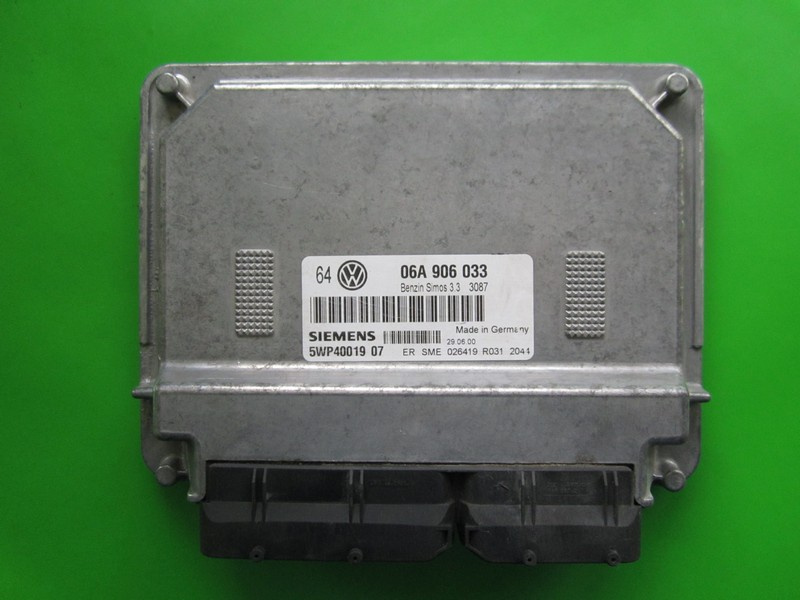 ECU Calculator motor VW Golf4 1.6 06A906033 5WP40019 SIMOS 3.3 APF }
