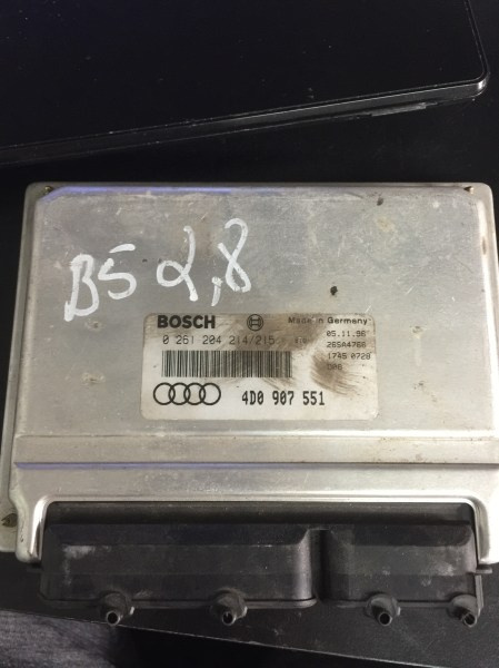 ECU Calculator motor Vw Passat B5 /Audi A4 2.8 4d0907551 0261204214 / 215