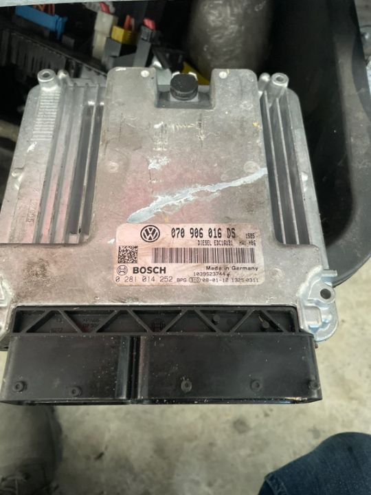 ECU Calculator motor VW T5 2.5 tdi 070906016DS ban