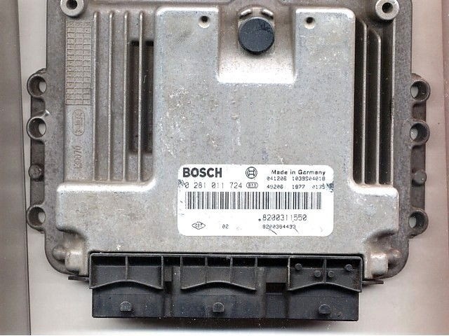 ECU Calculator Renault espace motor 2.2dci cod 0281011724 / 8200311550