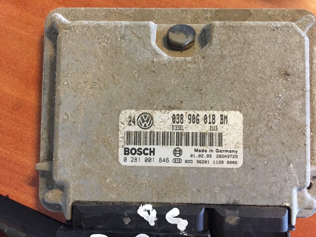 Ecu golf 4 ahf 1,9 tdi 038906018 BM