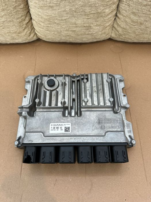 Ecu motor / Calculator motor BMW B47 Seria 1 2 3 4 : 7100408