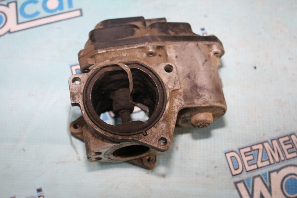 Egr 2.0 tdi cba audi a3 8p a4 b8 a5 8f vw golf 6 passat b7 tiguan 5n 2010 03l131501e