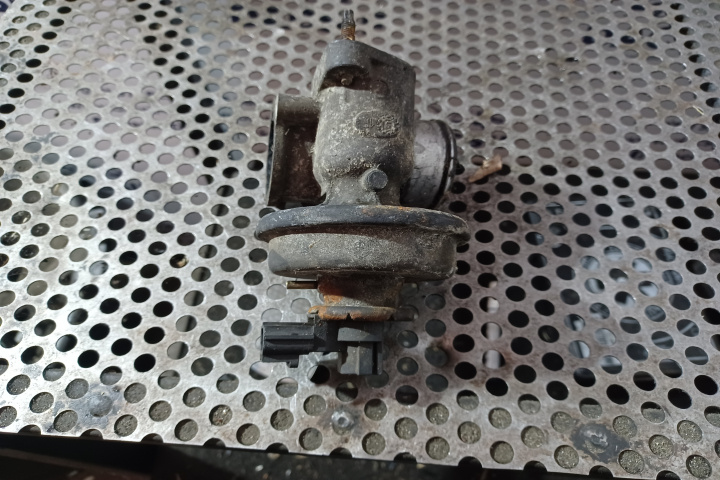 Egr 320B05P Ford Mondeo MK3 [facelift] [2003 - 2007] Sedan 2.0 TDCi AT (115 hp)