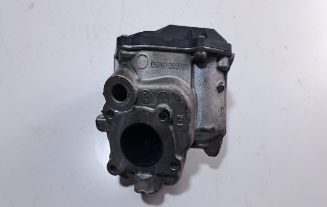 EGR electric Cod: A6511400460 Mercedes-Benz C-Class W205/S205/C205 [2014 - 2018] Sedan 4-usi C 200 MT (184 hp)