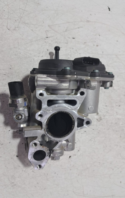 EGR electric Cod: A6541408000 Mercedes-Benz C-Class W205/S205/C205 [facelift] [2018 - 2020] Sedan 4-usi C 160 9G-TRONIC (129 hp)