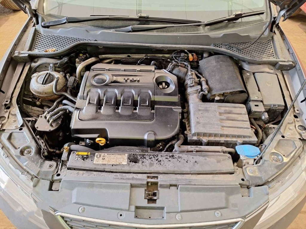 EGR Seat Leon 3 2014 BREAK 1.6 TDI CLHA