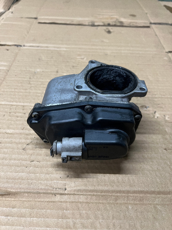 Egr Volkswagen Passat B6 2.0 TDI 103 kW 140 CP CBAB Euro 4 DSG Automat 2009 - Cod V29007935