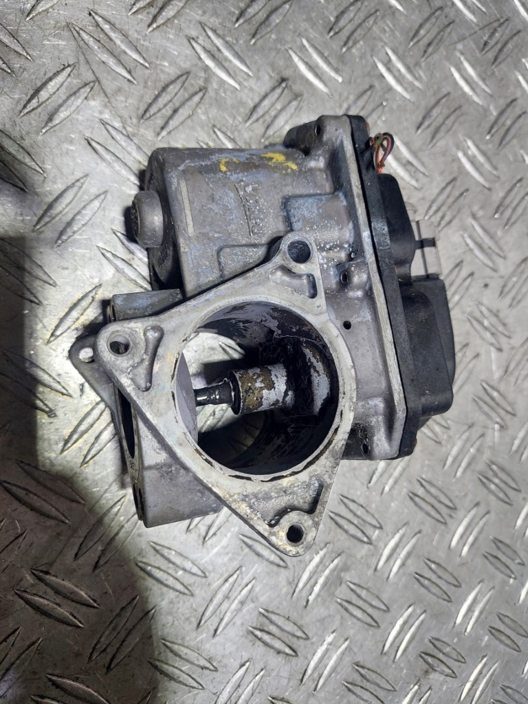 EGR Volkswagen Passat CC 2.0 motorizare CBA cod 03L131501E