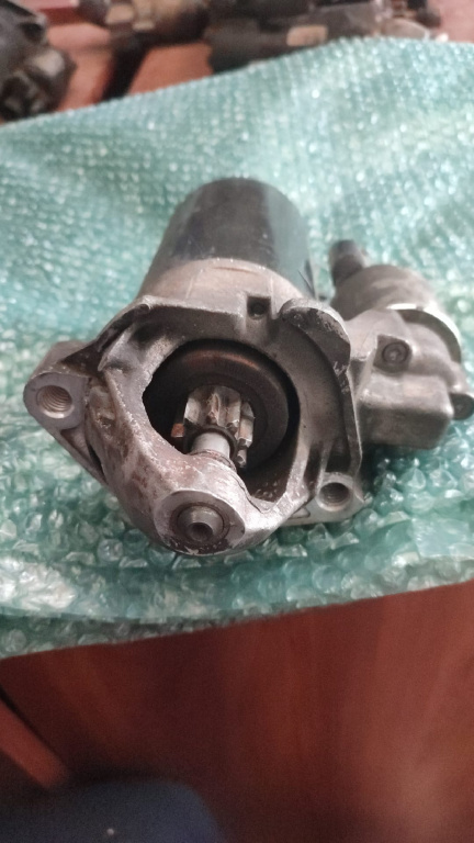 ELECTROMOTOR 03G911023A 9 DINTI Audi A4 B7 an 2007 BRB / BLB / BRE / BKE cod piesa 03G911023A