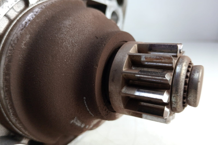 Electromotor (motor 1.6) 02Z911024H Seat