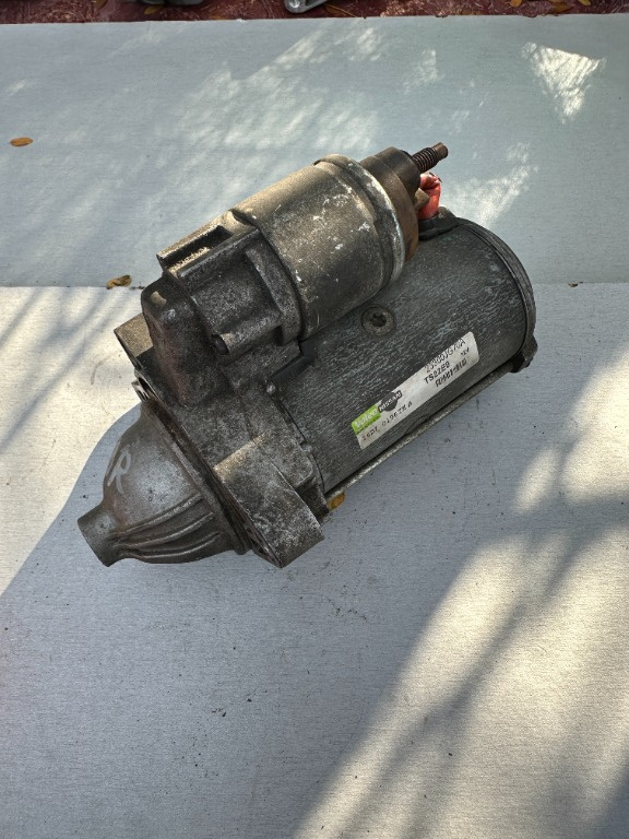 Electromotor Opel Vivaro 2.0 DCI cod 23300jg70a an 2007 - 2014