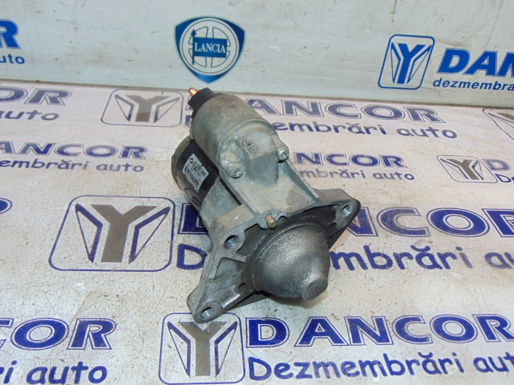 ELECTROMOTOR RENAULT TRAFIC III 1.6 dCi EURO 5 AN 2014 COD 233003248R / M000T39372