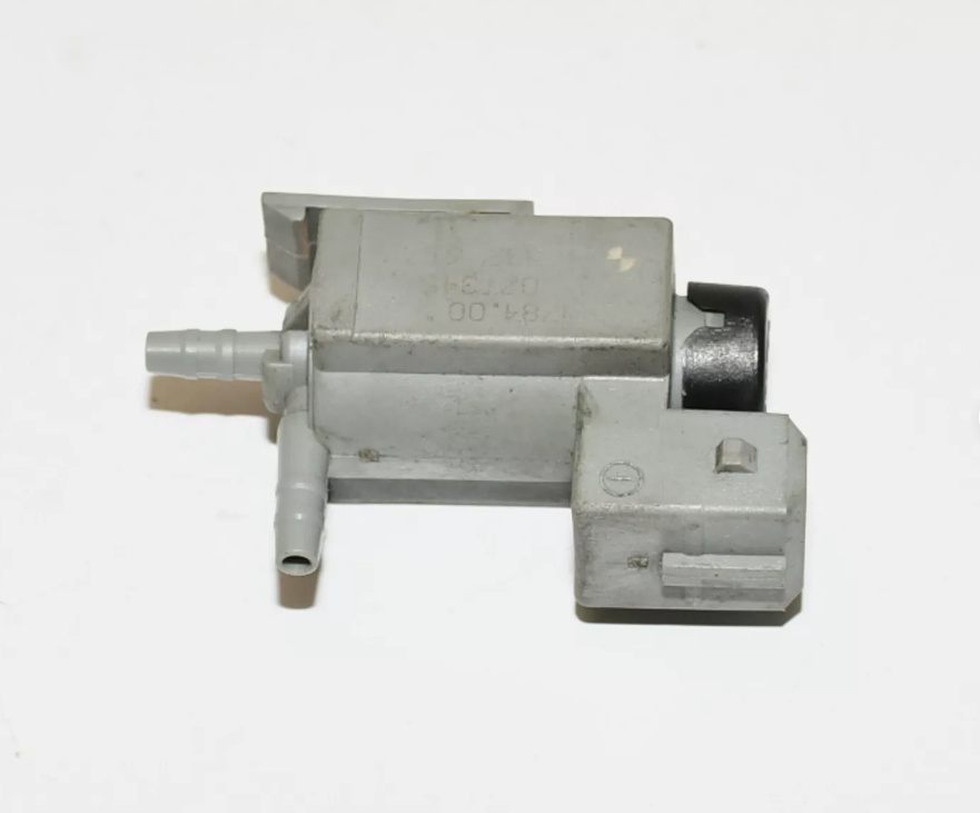Electrovalva vacuum 7537612 BMW Seria 3 (E91) 2.0 D cod motor N47D20A an fab. 2007 - 2010