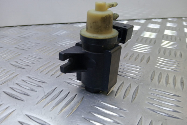 Electrovalva vacuum A0061536628 Mercedes