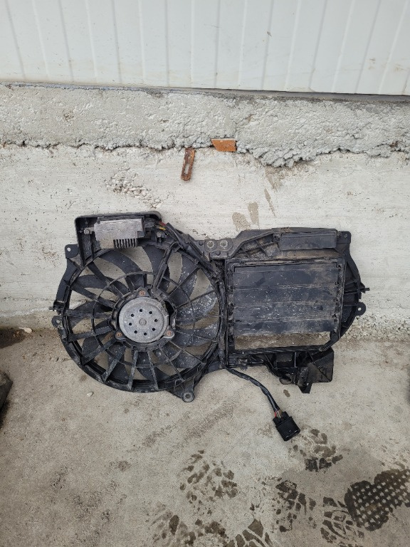 Electroventilator Audi A6 C6 2.0 TDI 4F0121003D