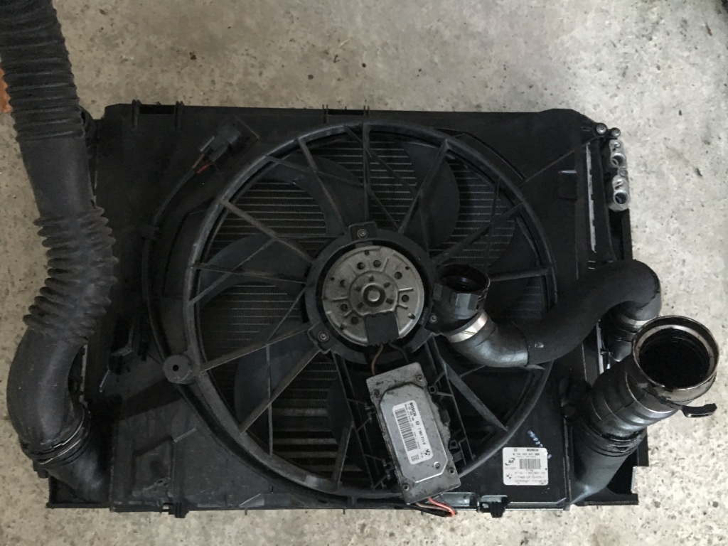 Electroventilator BMW E81 E87 E90 0130303941 0 130 303 941 17427801993 1742780199301 17.42-7 801 993