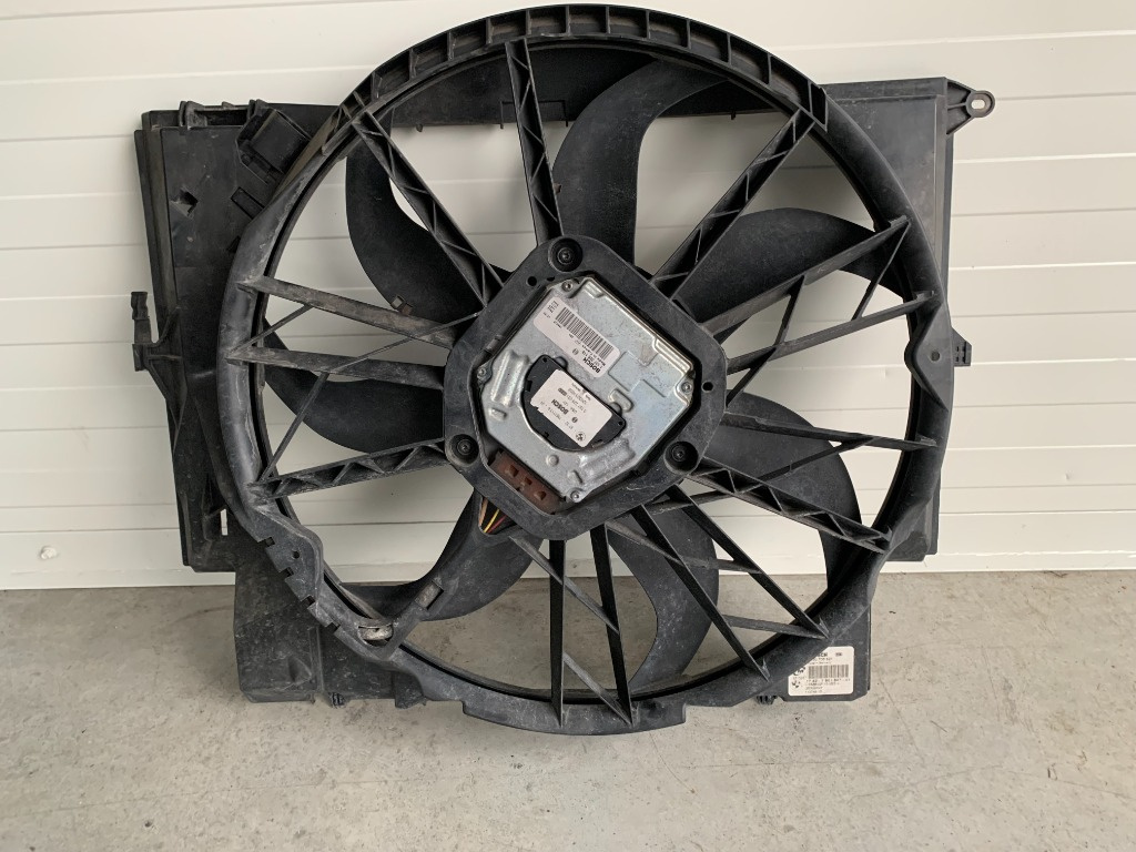 Electroventilator Bmw seria 1 E87, 3 E90/E91/E92, X1 E84 cod 7801647