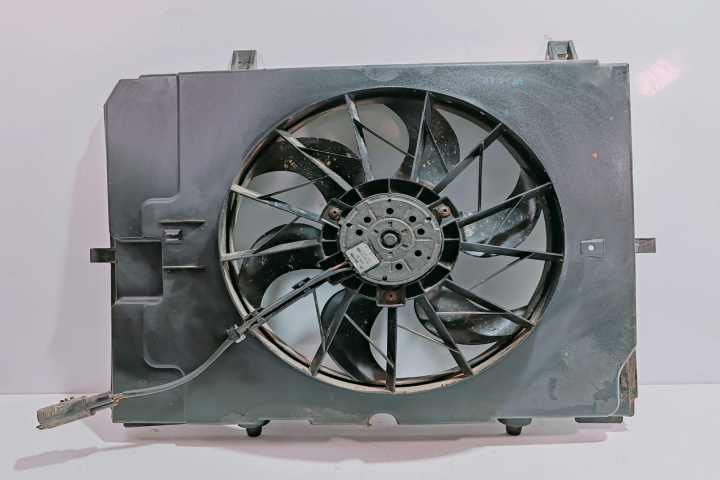 Electroventilator cu Suport Bosch A2105052355 / 0130303816 Mercedes-Benz E-Class W210 [1995 - 1999]