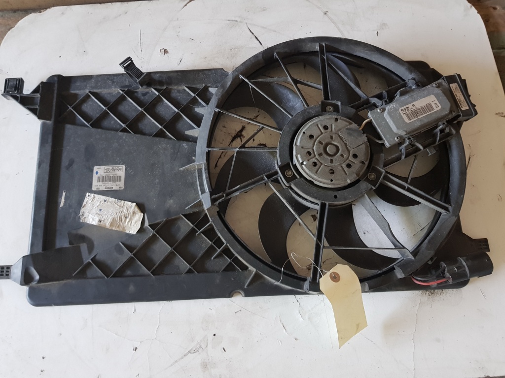 Electroventilator Ford Focus 2 1.8B COD 3M5H8C607RG