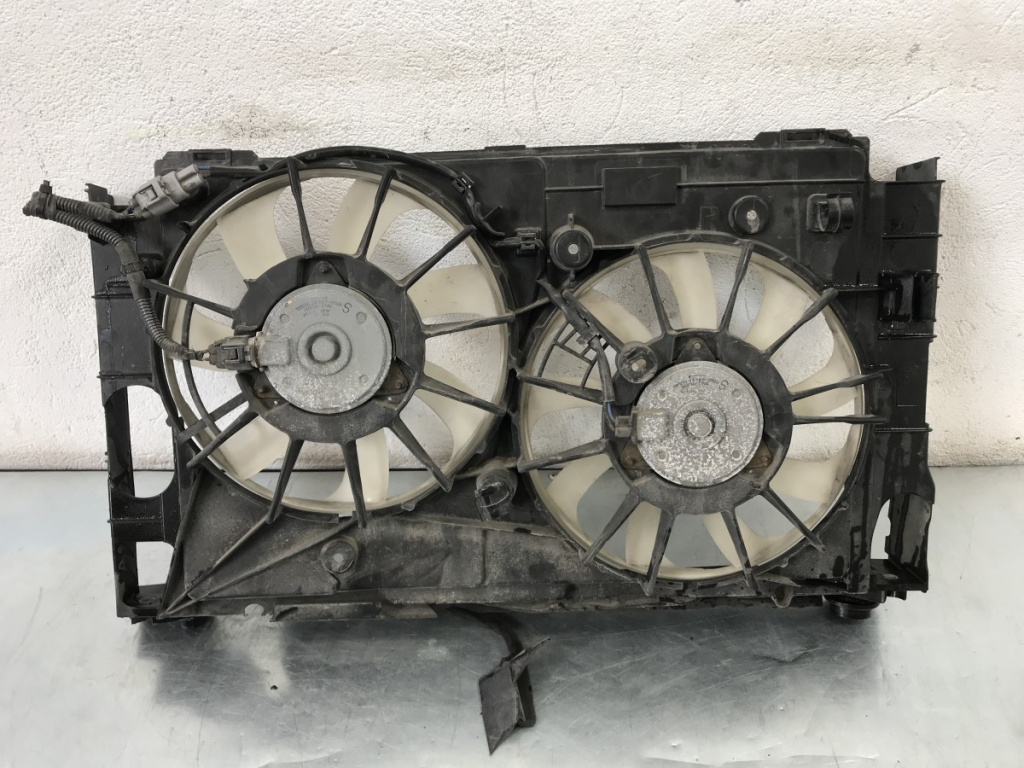 Electroventilator Lexus CT 200h sedan 2012 (cod intern: 40076)