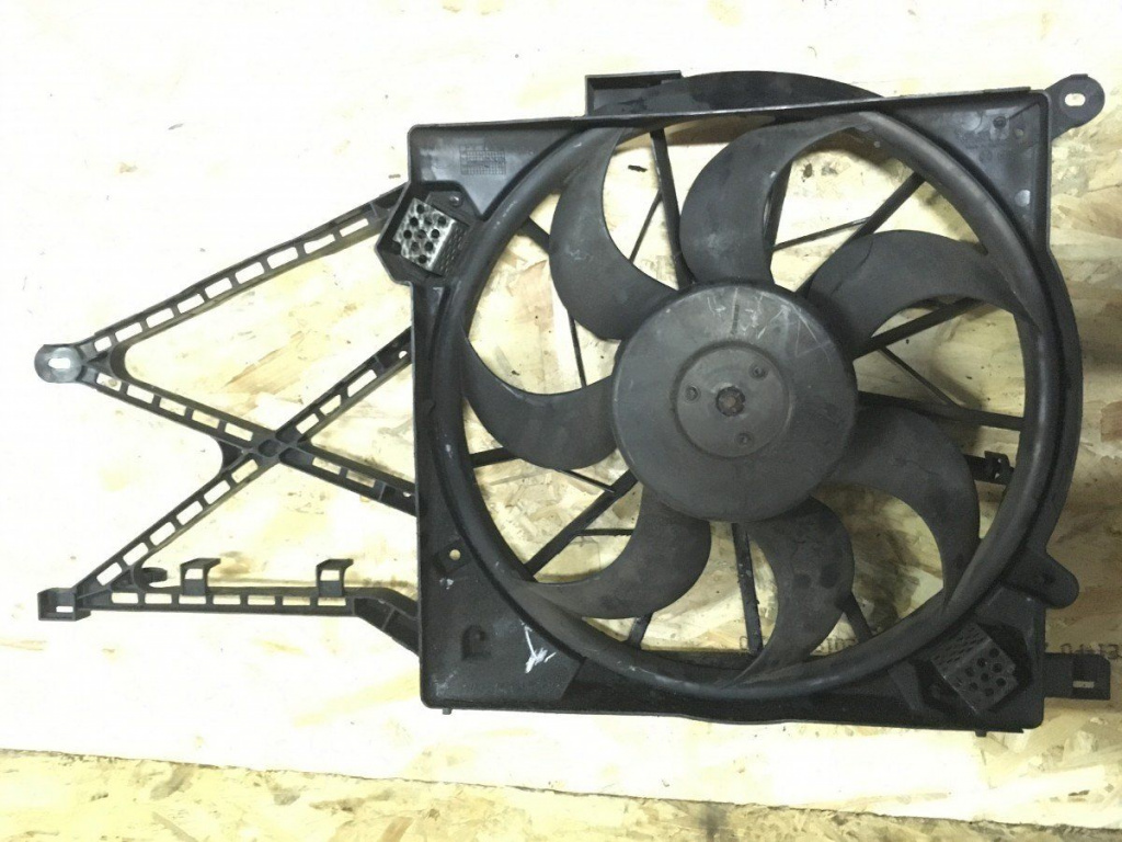 Electroventilator raciare apa Opel zafira A Astra G Cod 0130303836