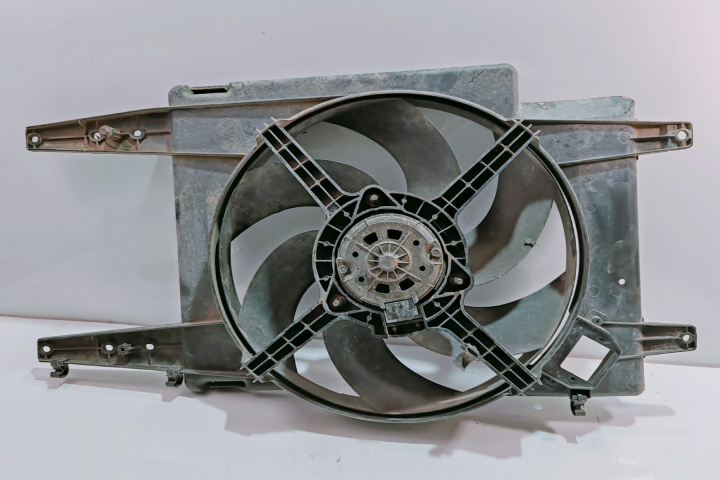 Electroventilator racire 8240143 Alfa Romeo 166 936 [1998 - 2007]