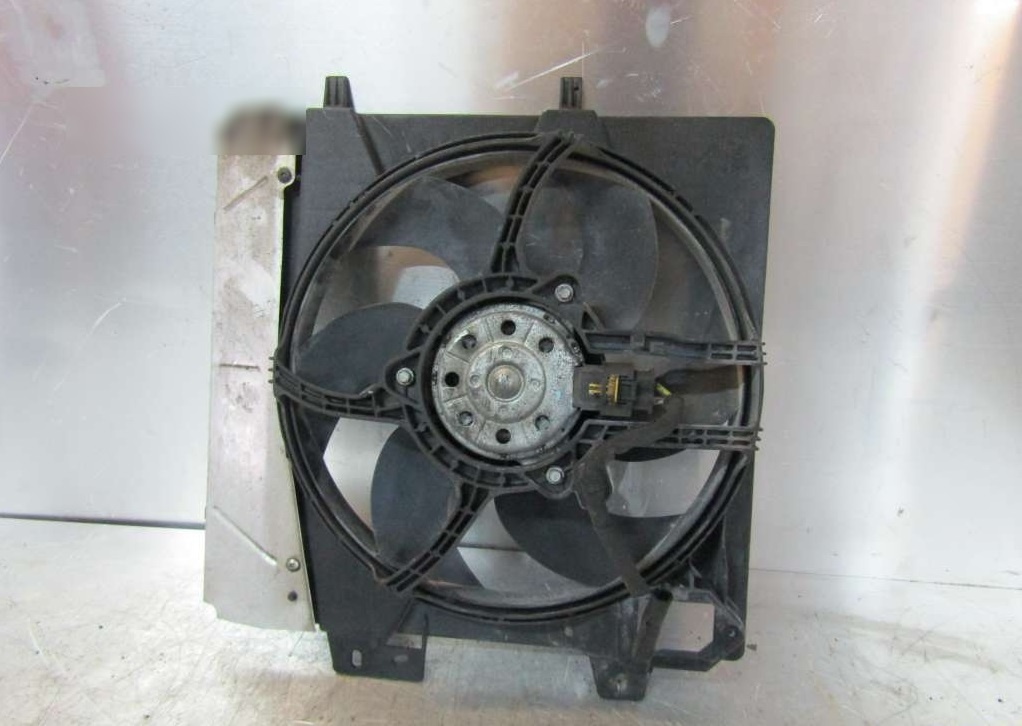 Electroventilator racire radiator Peugeot 207 2007 1.4i Benzina Cod motor KFV/KFW 75 CP