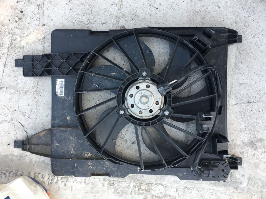 Electroventilator Renault Megane 8200151465 820015