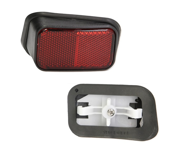 Element reflectorizant catadioptru Toyota Hilux (N60), 01.2002-01.2005, Hilux Surf/4-Runner, 1998-11.2002, partea Stanga, Spate, fara omologare EU, DEPO